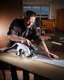 Использование погружной циркулярной пилы Metabo KSE 55 Vario Plus