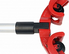 Крепление рукоятки к корпусу роторного трубореза Reed Low Clearance Rotary Cutter LCRC12X